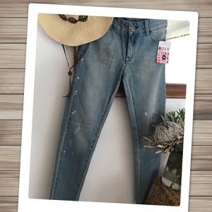 Cute ROXY Distressed Tears Skinny Denim Jeans,